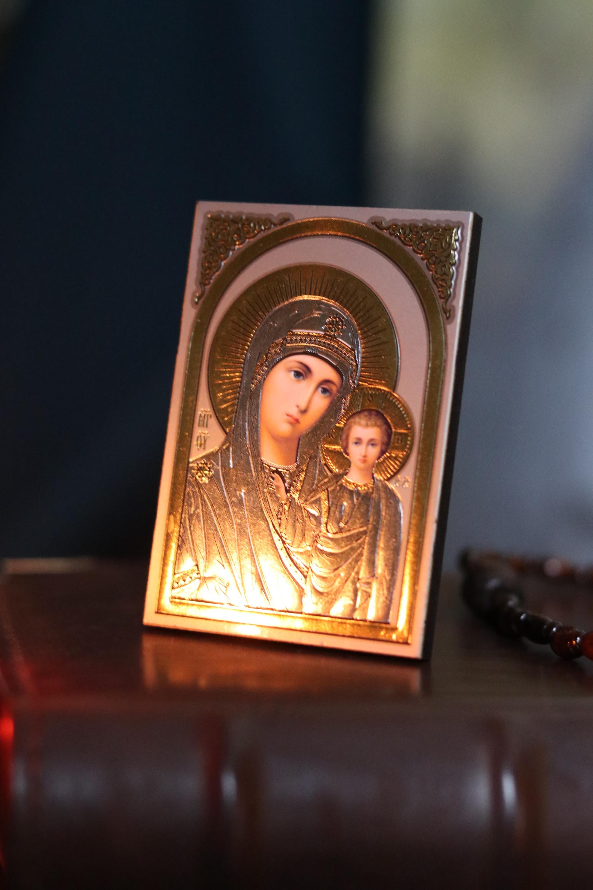 Wooden Orthodox Virgin Mary Icon 3.3in, Mother Of God With Child, Small Prayer Icon