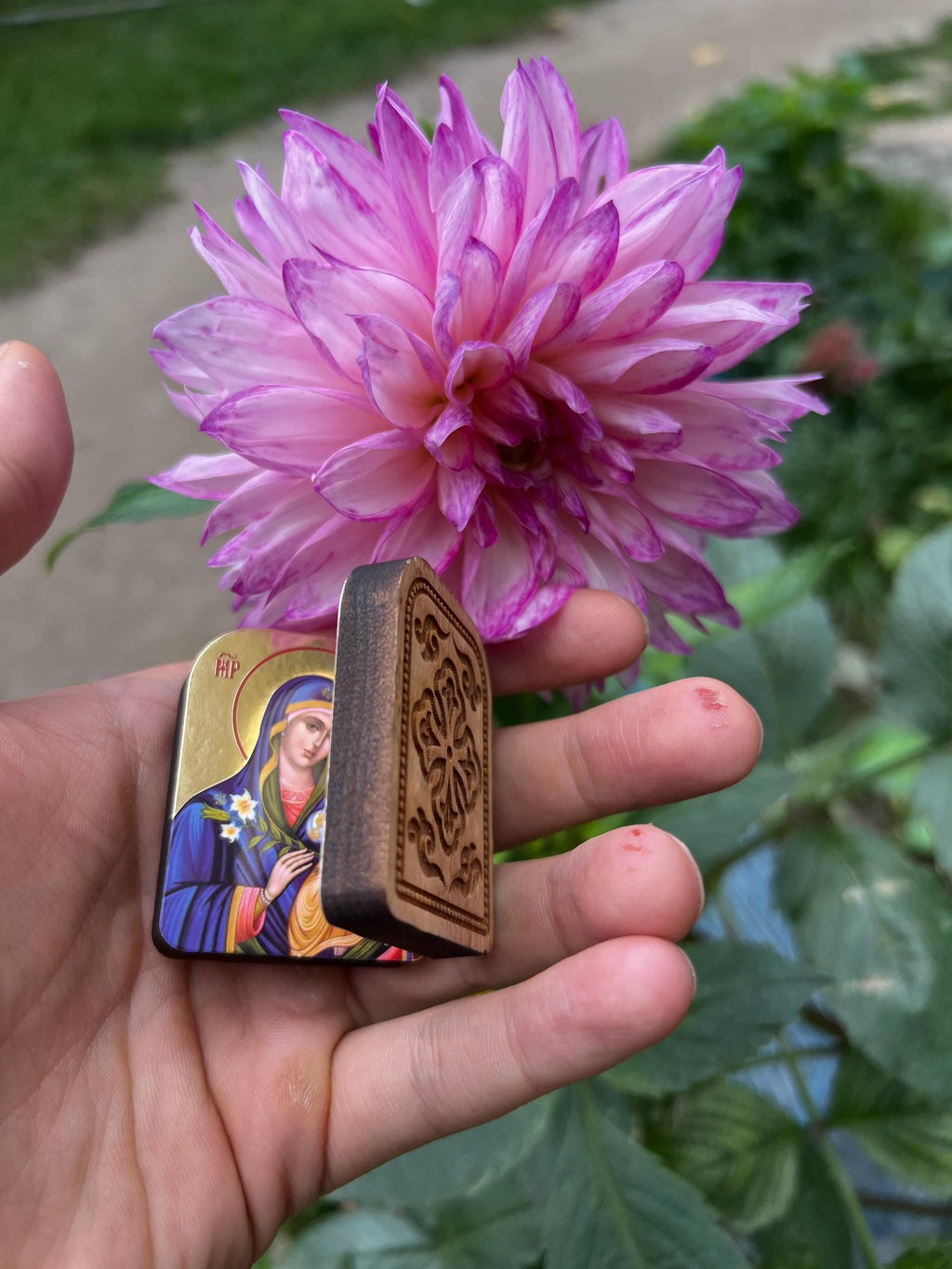 Travel prayer set: diptych icon of Jesus Christ and the Mother of God, 2x1.6 inches soutache finger rosary beads, 10 knots with a cross.