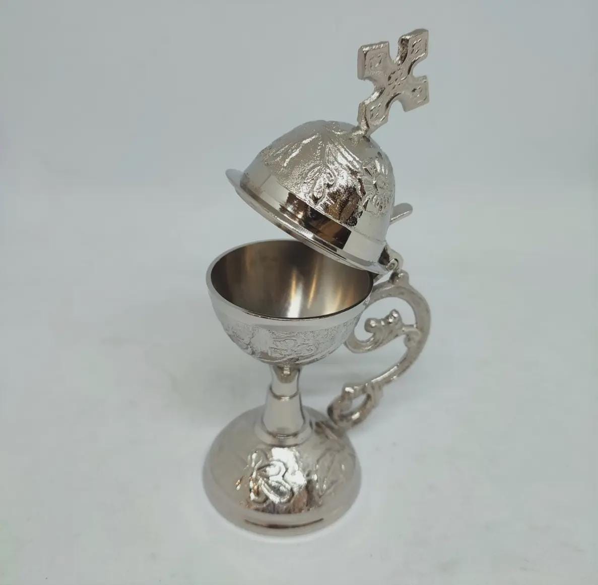 Orthodox Prayer Set: 5.5 in × 3.1 inch gold metal censer, 50 grams of incense, 6 charcoal tablets.