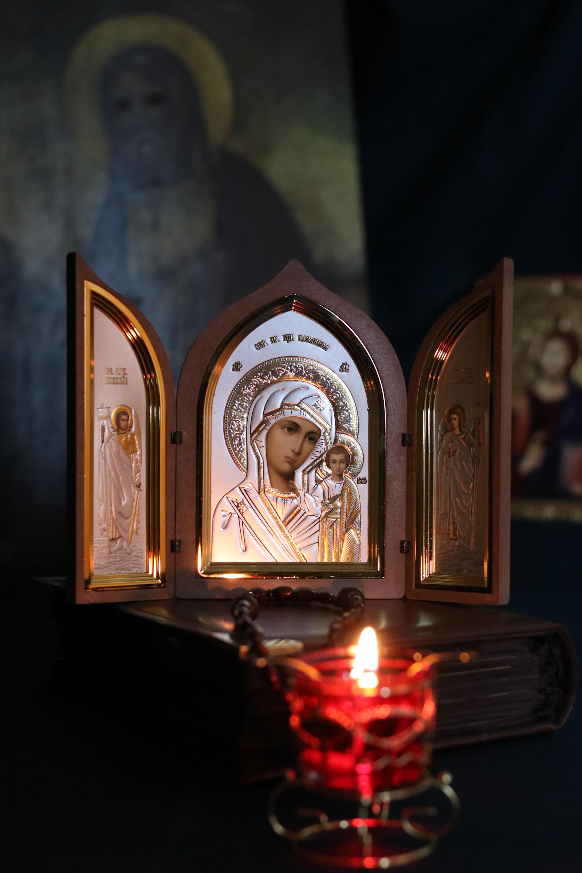 Orthodox Triptych Icon 6.7in, Virgin Mary With Child, Large Folding Icon