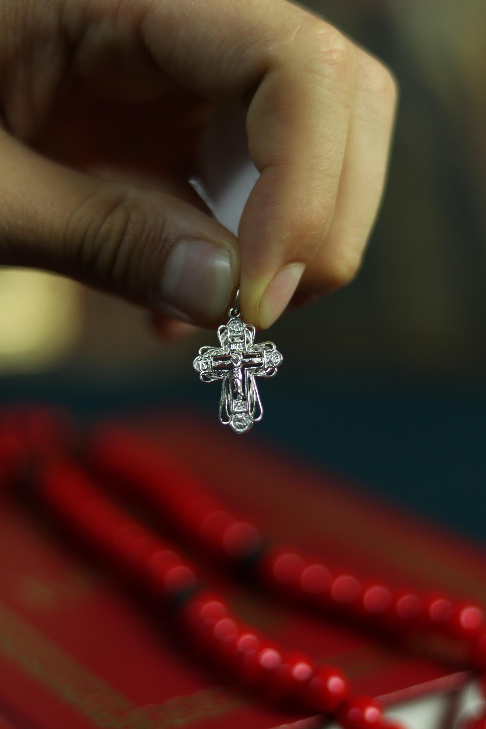 Sterling Silver Orthodox Cross Pendant – 1.63 g, Oxidized Finish, Detailed Crucifix Design