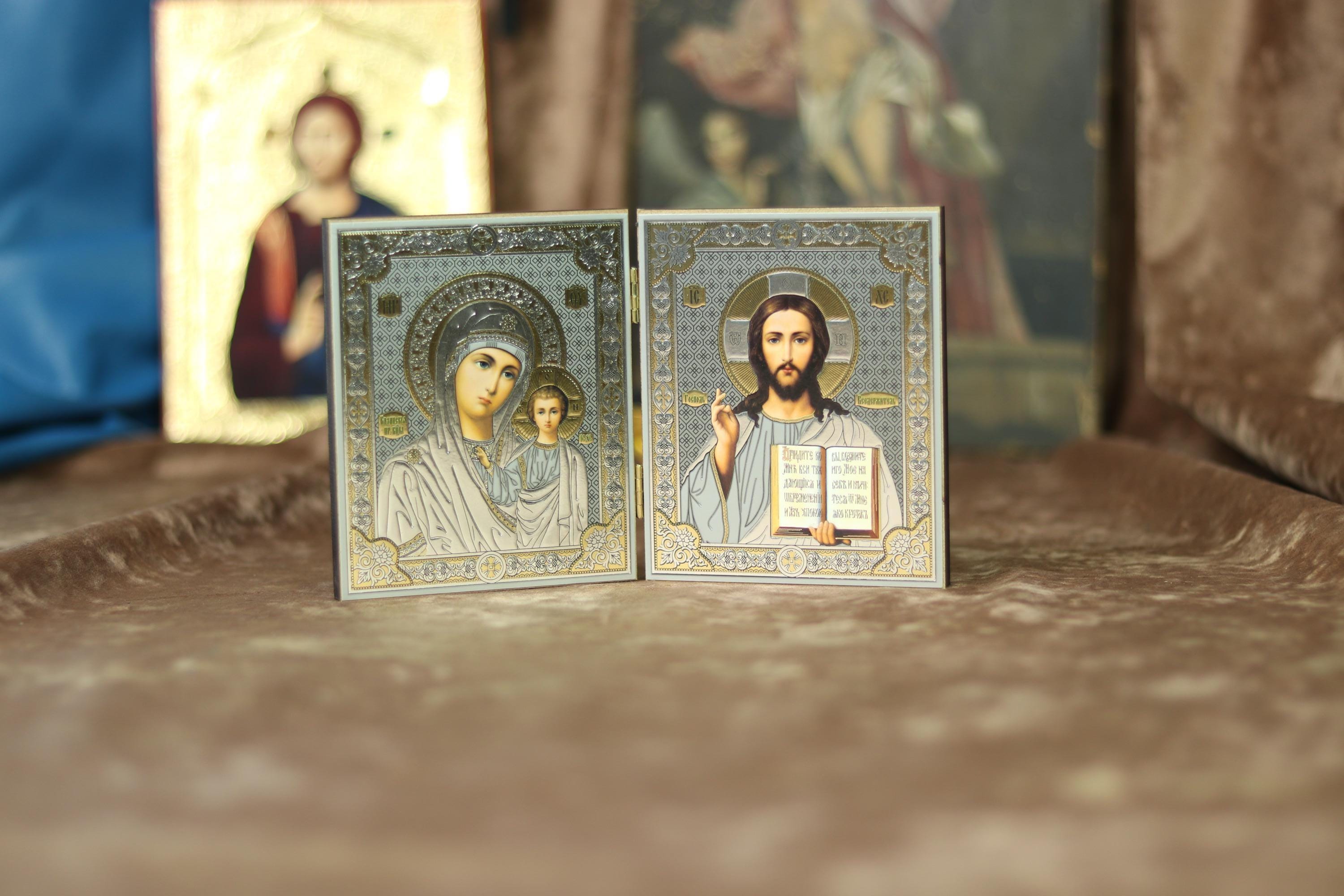 Wooden Diptych 3.9×4.7 in/10×12 cm, Blessed Orthodox Icons, Mother of God, Christ Pantocrator.