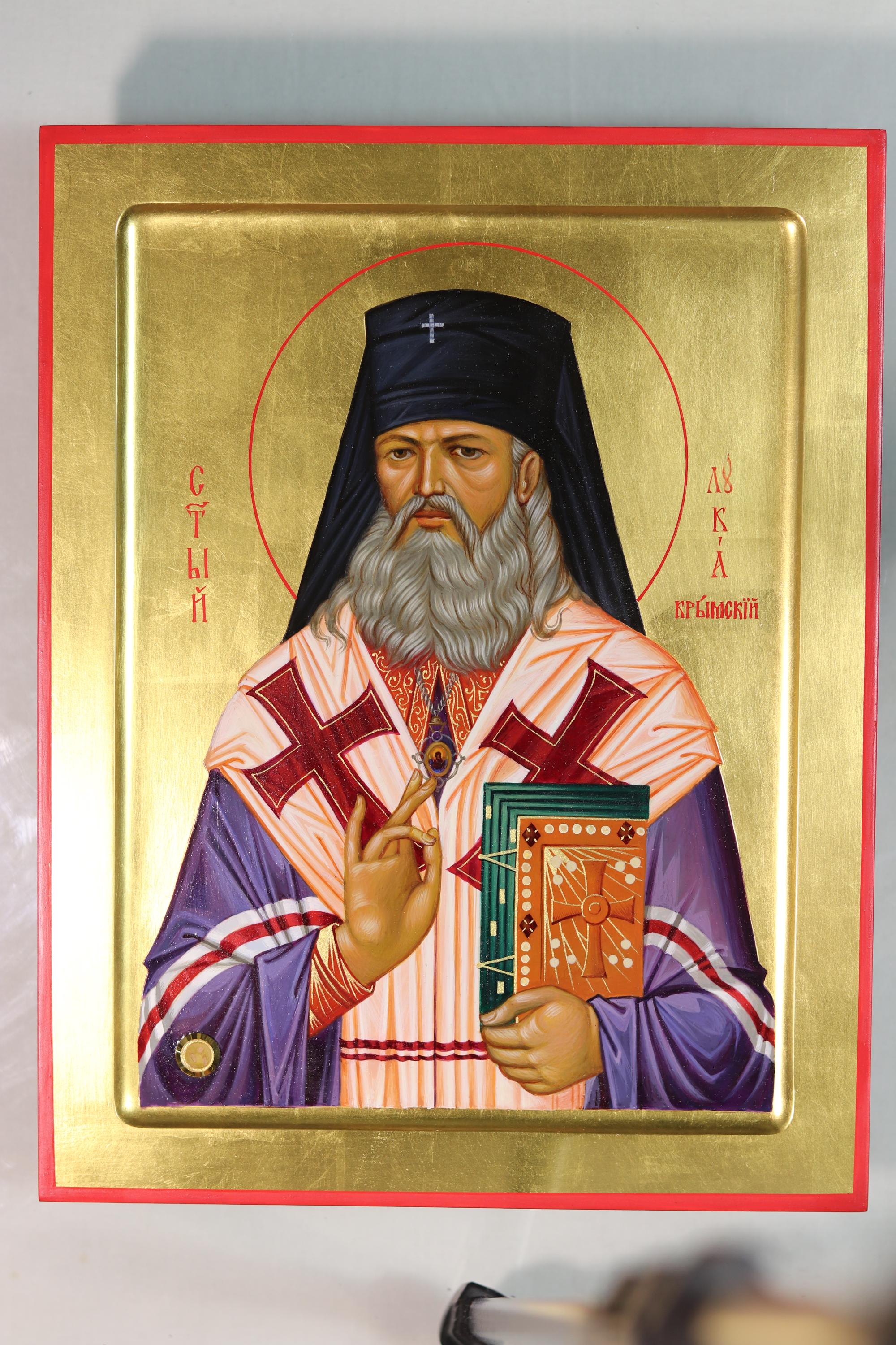 Icon of Saint Luke, icon of an Orthodox saint, icon on gold, canonical icon, icon with yolk tempera, Orthodox icon