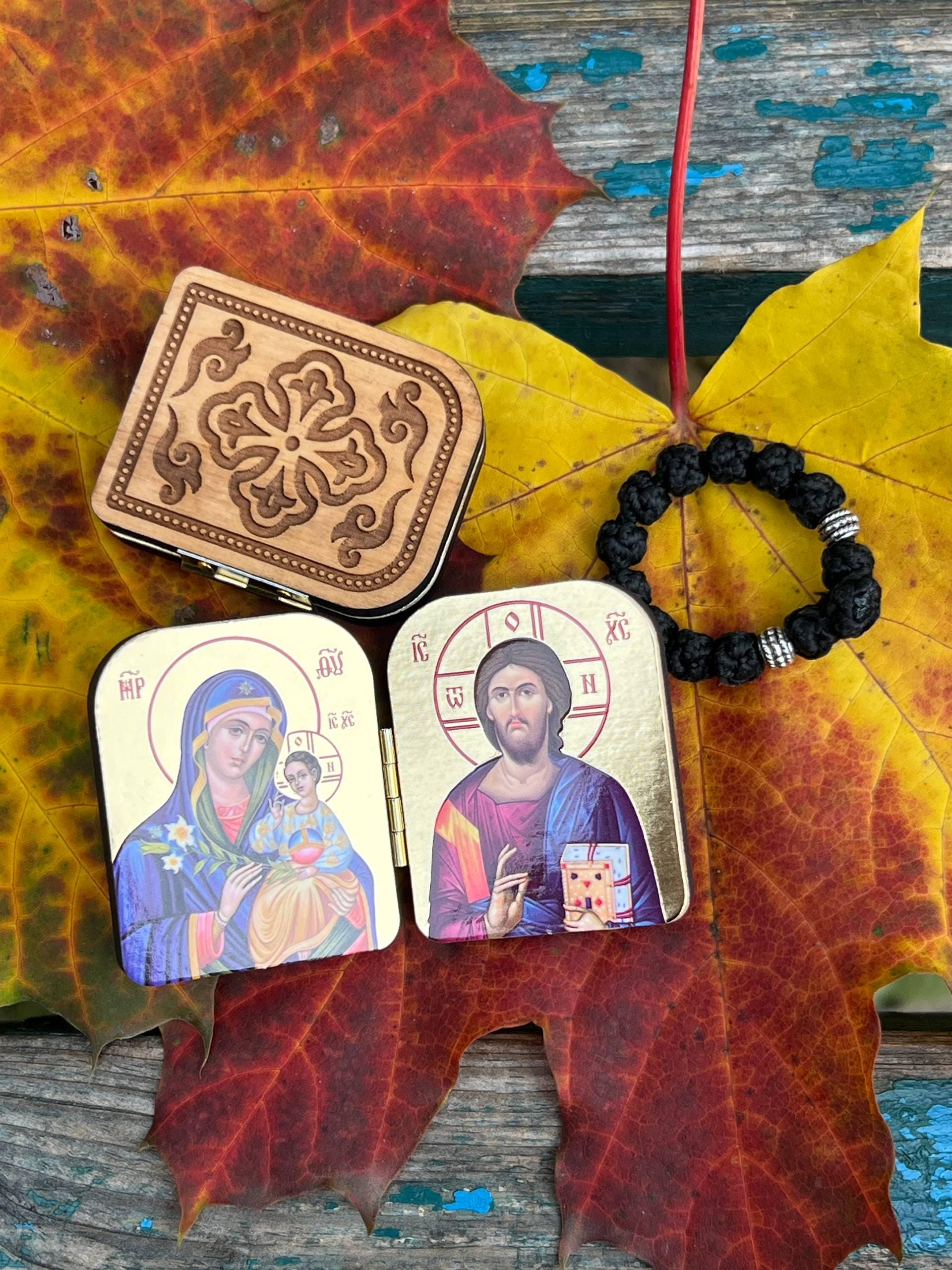 Travel prayer set: diptych icon of Jesus Christ and the Mother of God, 2x1.6 inches soutache finger rosary beads, 10 knots with a cross.