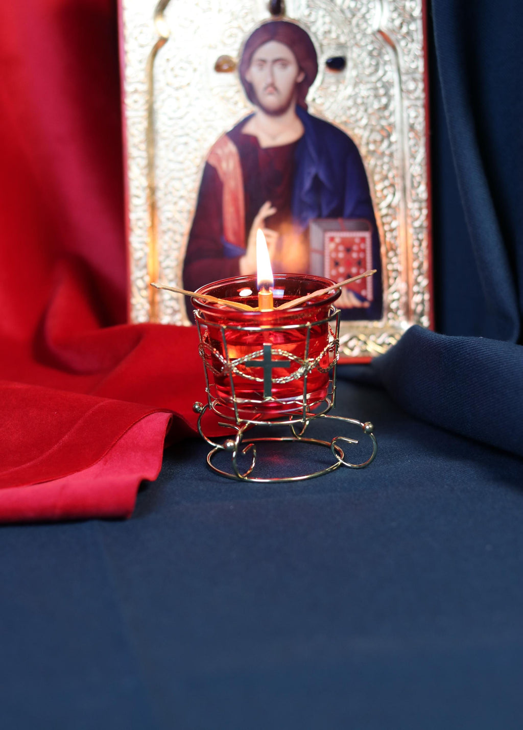 Christian prayer lamp. The set includes the lamp, 10 wicks, and a wick holder.