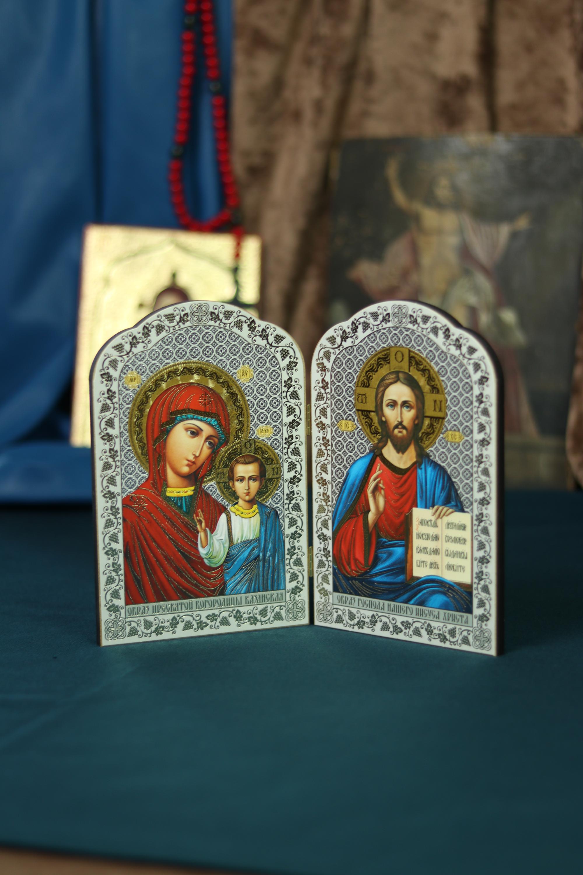 Wooden Orthodox triptych with the Mother of God and Jesus Christ, 5.1×7.9 in.