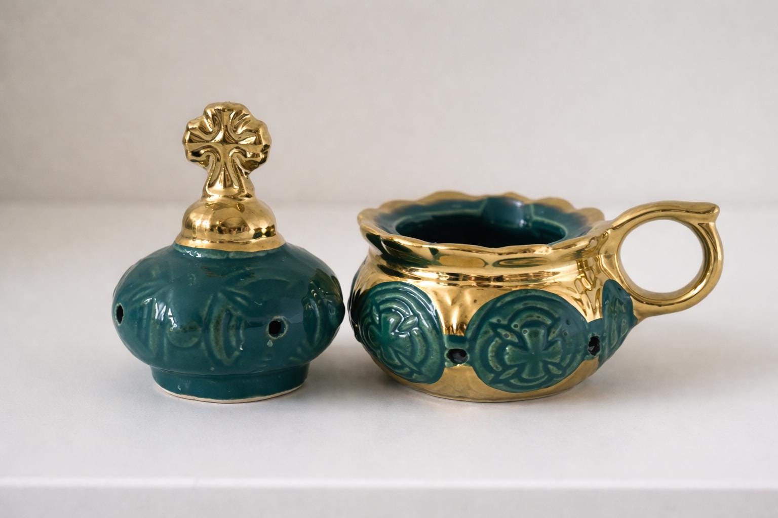 Orthodox Church Ceramic Incense Burner 4.3 in, Green Gilded Censer