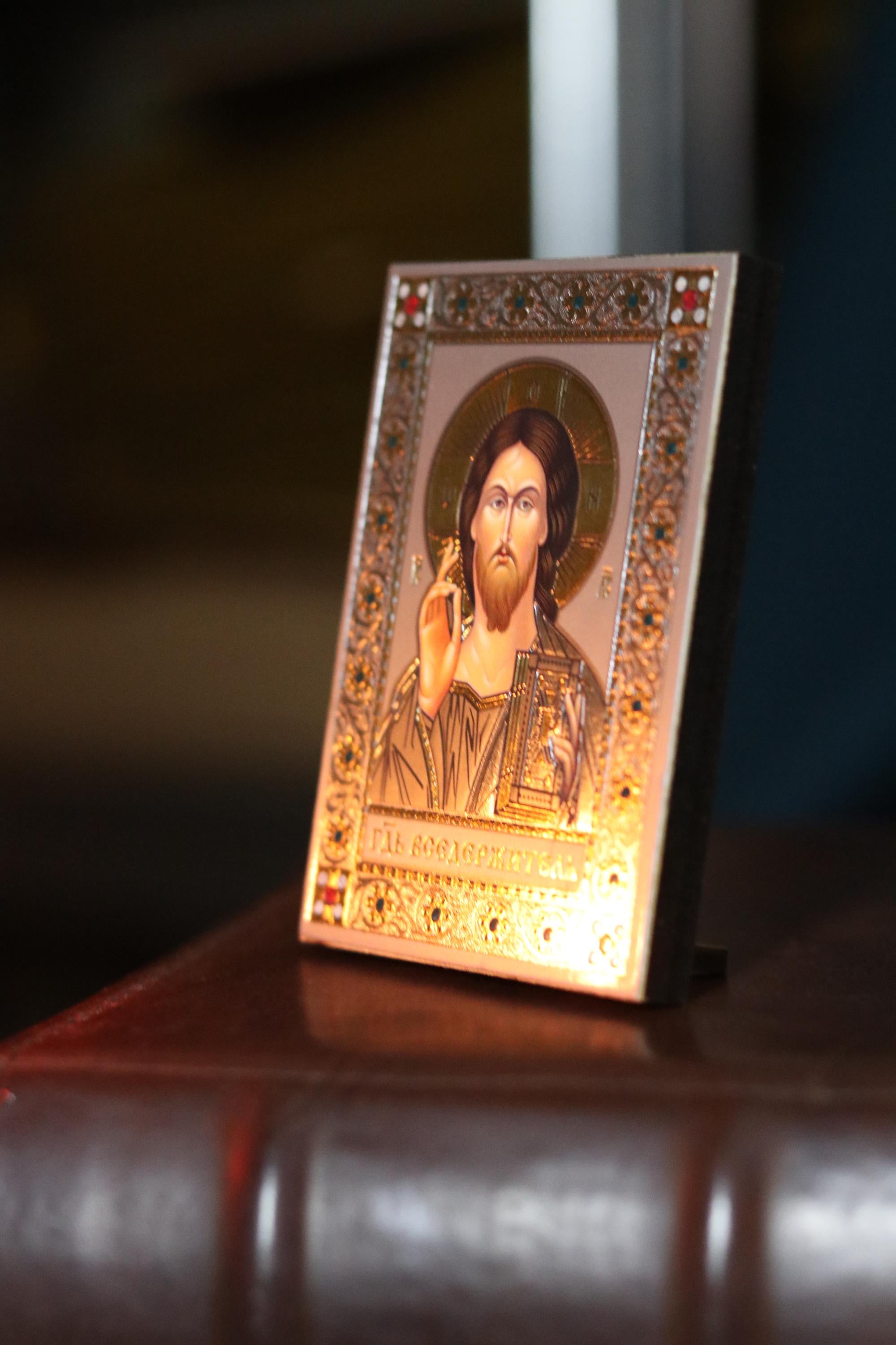 Wooden Orthodox Jesus Christ Icon 3.3in, Christ Pantocrator, Small Prayer Icon
