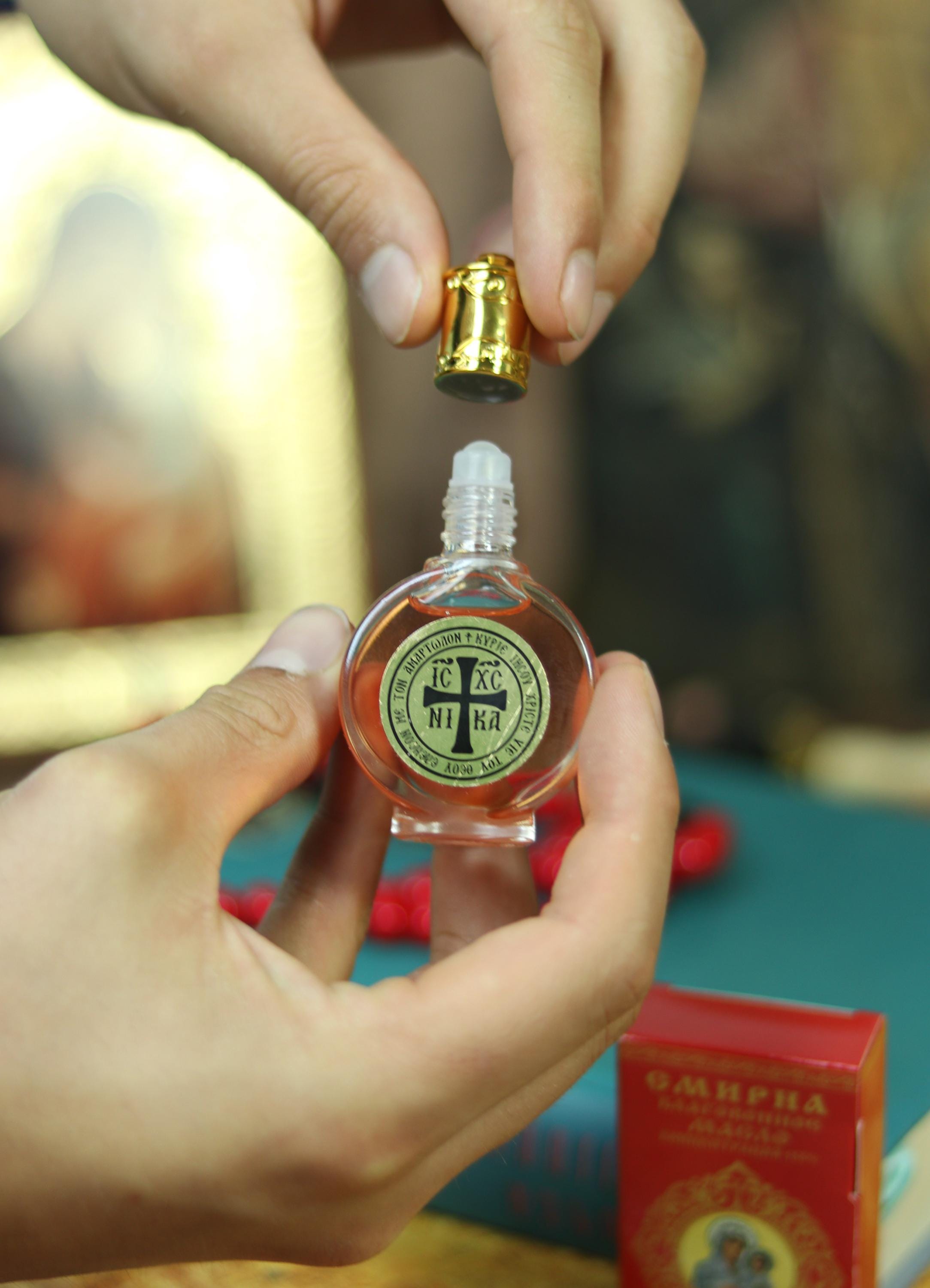 Orthodox Anointing Oil Roller Bottle, Holy Oil from Jerusalem, Prayer Oil with Cross, Christian Religious Gift, Healing Fragrance, Myrrh oil