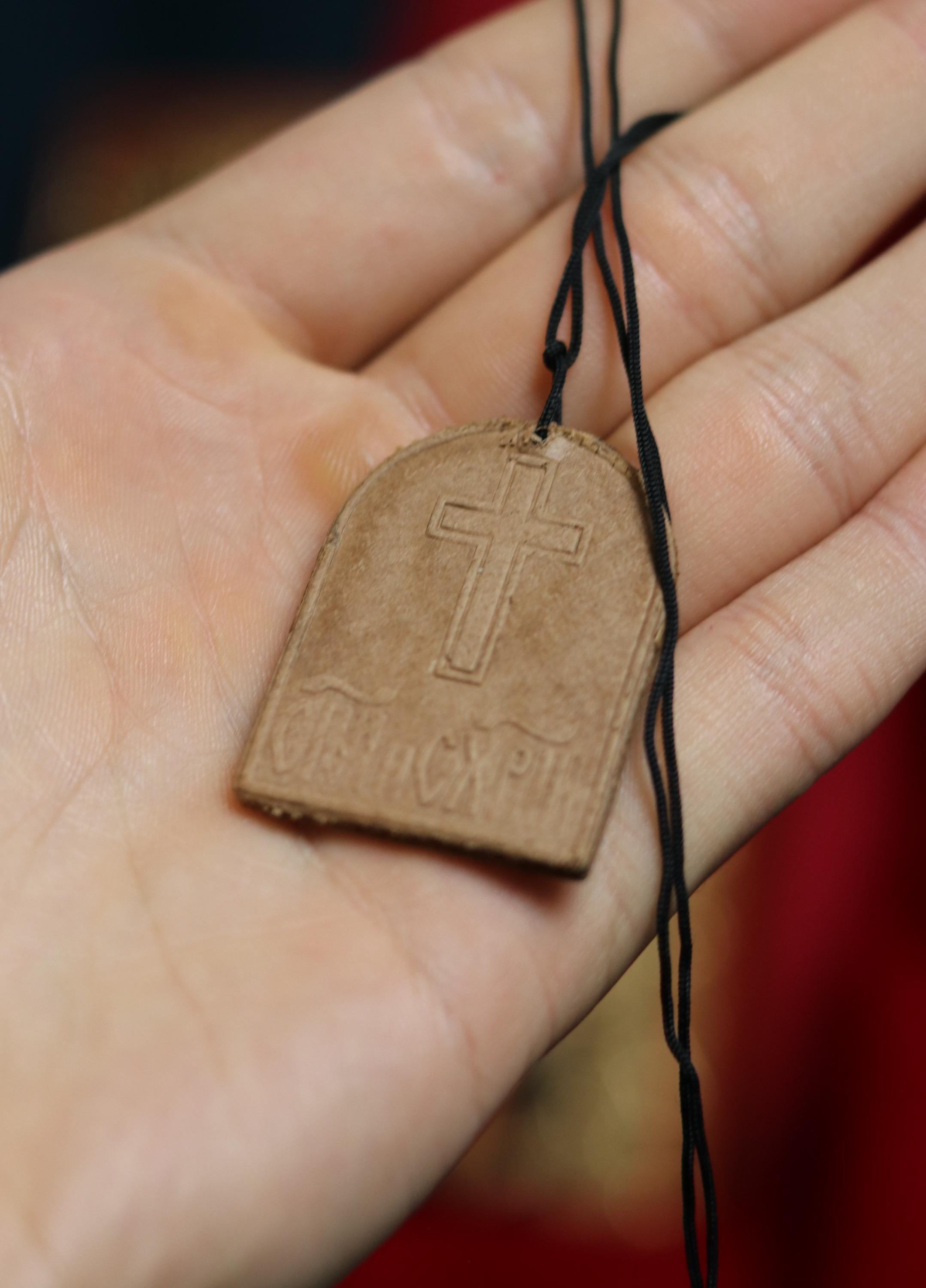 Orthodox leather Pendant Icon, Jesus Christ Blessing – Handmade Pocket Icon – Christian Gift – Small Travel Icon – Religious Amulet Necklace