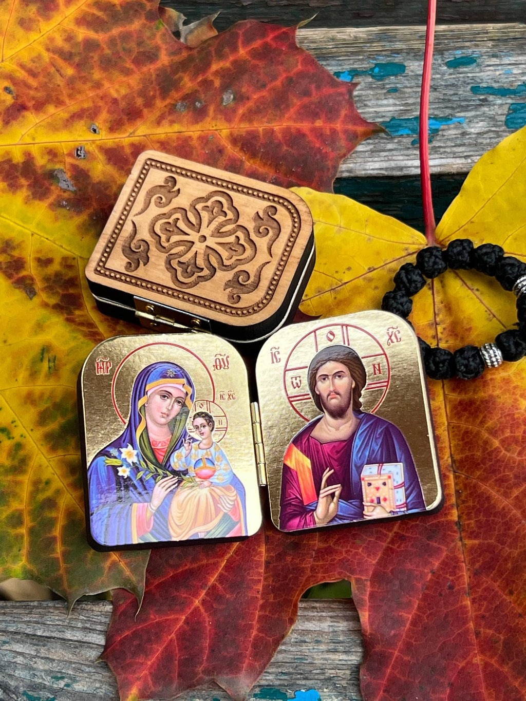 Travel prayer set: diptych icon of Jesus Christ and the Mother of God, 2x1.6 inches soutache finger rosary beads, 10 knots with a cross.